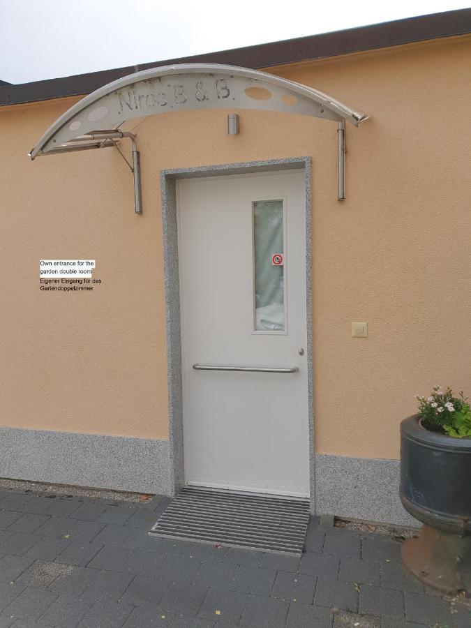 Birsfelden Niros Bed & Breakfast מראה חיצוני תמונה