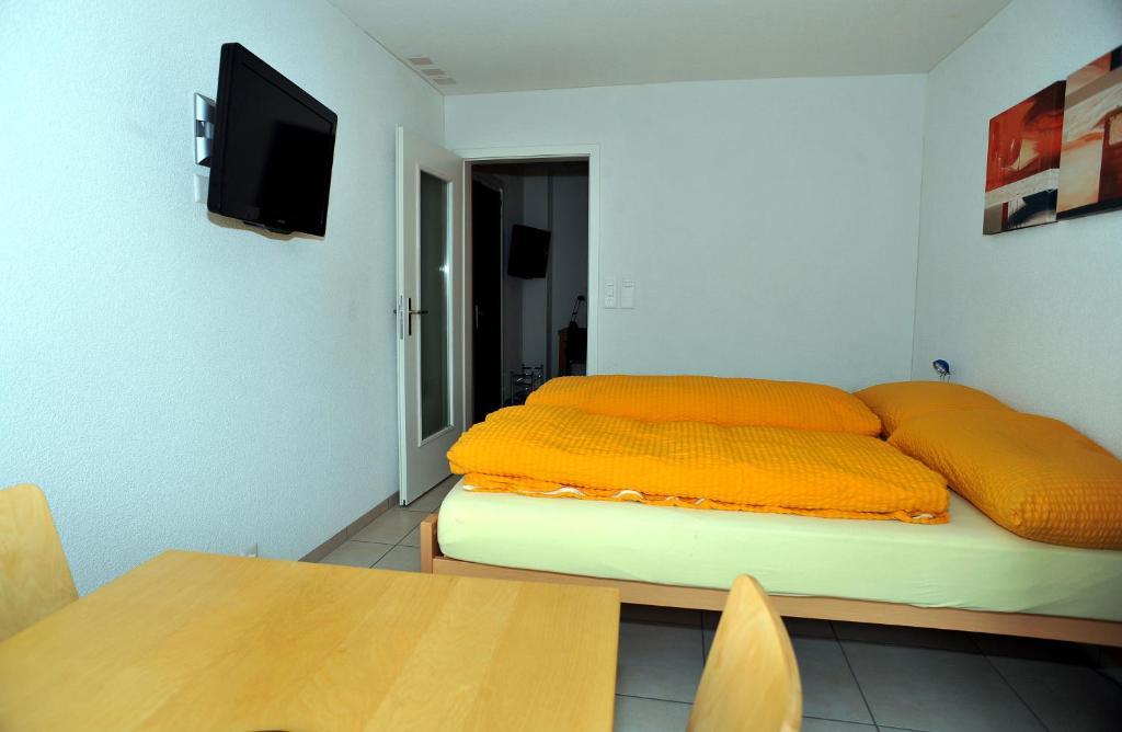 Birsfelden Niros Bed & Breakfast חדר תמונה
