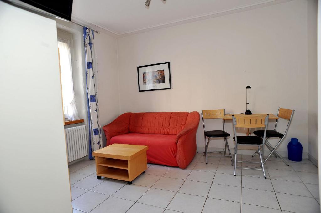 Birsfelden Niros Bed & Breakfast חדר תמונה
