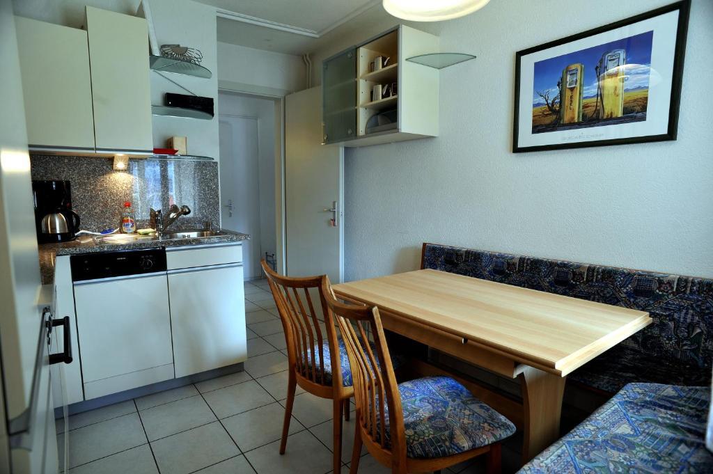 Birsfelden Niros Bed & Breakfast חדר תמונה