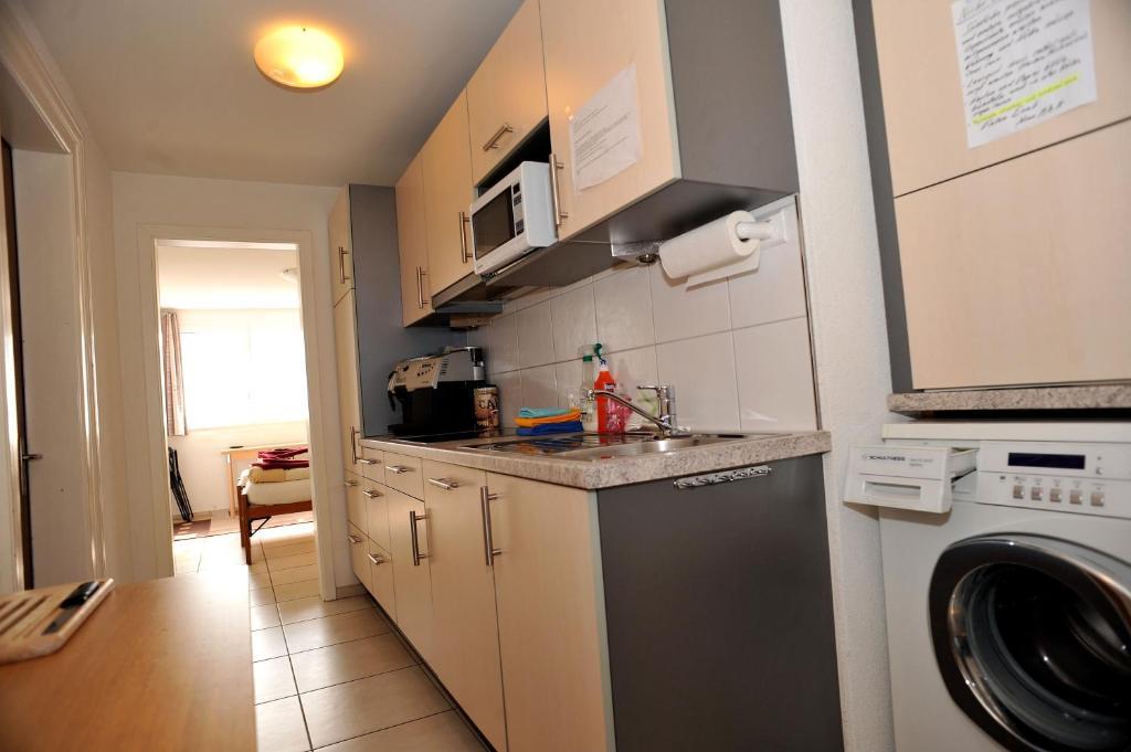 Birsfelden Niros Bed & Breakfast מראה חיצוני תמונה