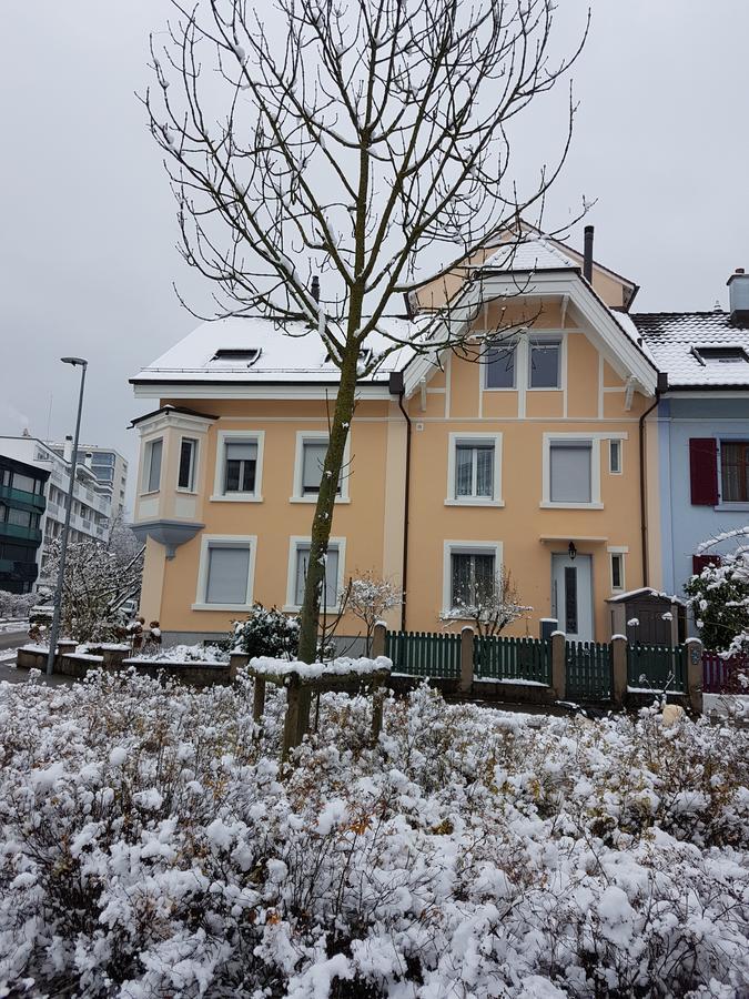 Birsfelden Niros Bed & Breakfast מראה חיצוני תמונה